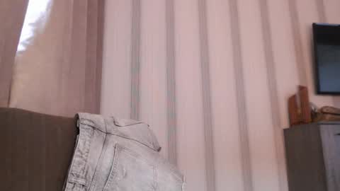       online show from November 7, 6:35 am