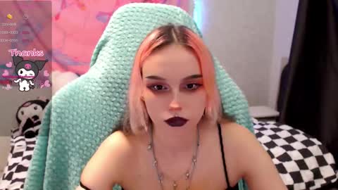 Snapshot of pineapple_dope chatting on September 26, 9:52 pm Nancy online show from September 26, 9:52 pm