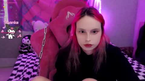 Snapshot of pineapple_dope chatting on October 7, 11:57 pm Nancy online show from October 7, 11:57 pm