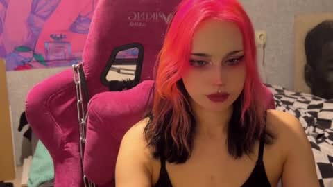 Nancy online show from May 27, 8:06 pm