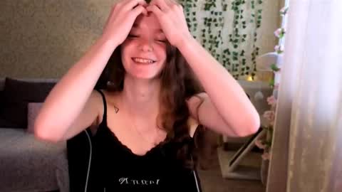 Snapshot of pink__sun chatting on March 16, 4:40 am Stephanie online show from March 16, 4:40 am