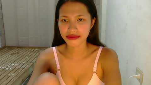Snapshot of pink_bubbles011 chatting on May 27, 5:26 am pink_bubbles011 online show from May 27, 5:26 am