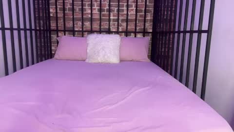 Snapshot of pink_dulcee chatting on May 5, 2:14 pm pink_dulcee online show from May 5, 2:14 pm