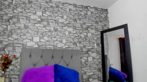 Snapshot of pink_lemonade7 chatting on January 5, 7:28 pm pink_lemonade7 online show from January 5, 7:28 pm