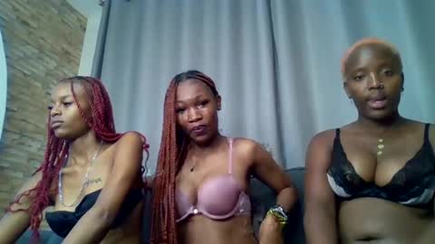 Snapshot of pink_nova chatting on July 9, 9:52 pm pinkyy online show from July 9, 9:52 pm
