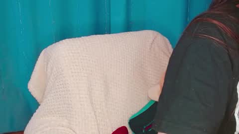 Snapshot of pink_pikachu_ chatting on December 1, 8:42 pm Pikachu pika online show from December 1, 8:42 pm