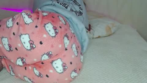 Snapshot of pink_pikachu_ chatting on February 21, 11:10 pm Pikachu pika online show from February 21, 11:10 pm