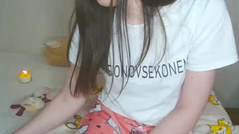 Snapshot of pink_pikachu_ chatting on March 1, 9:37 pm Pikachu pika online show from March 1, 9:37 pm