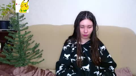 Snapshot of pink_pikachu_ chatting on December 20, 8:38 pm Pikachu pika online show from December 20, 8:38 pm