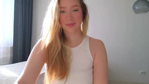 Snapshot of pink_rosee_ chatting on October 16, 3:18 am   online show from October 16, 3:18 am