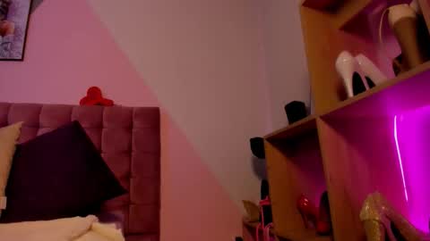 pink_secret online show from February 24, 1:31 pm