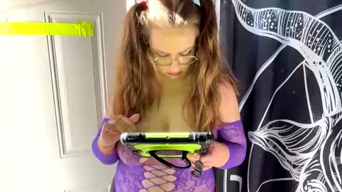 Snapshot of pinkcandi333 chatting on February 17, 5:41 pm pinkcandi333 online show from February 17, 5:41 pm