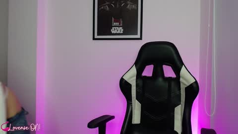 Emily online show from December 17, 10:11 pm