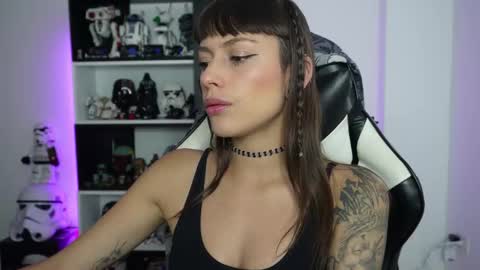 Emily online show from February 5, 4:55 pm