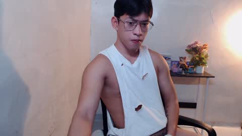 Snapshot of pinkcock_froi chatting on January 5, 3:00 am froi online show from January 5, 3:00 am