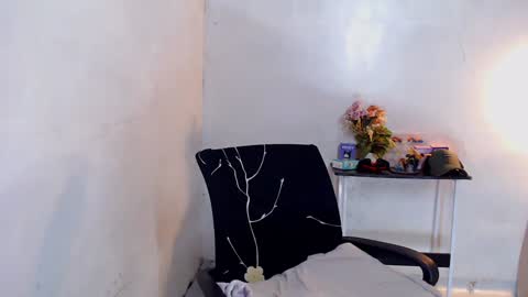 Snapshot of pinkcock_froi chatting on January 15, 4:15 am froi online show from January 15, 4:15 am