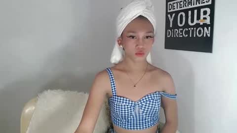 pinkdollbaby_ online show from April 5, 3:20 pm