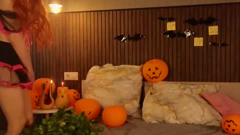 Snapshot of pinkestmango chatting on November 2, 11:12 am Tgirl Sophie online show from November 2, 11:12 am