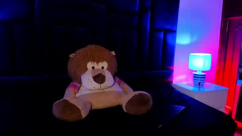 pinkflame_ online show from May 29, 9:46 pm