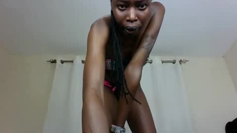 Snapshot of pinkie_ponny chatting on February 16, 7:37 am Pinkie online show from February 16, 7:37 am