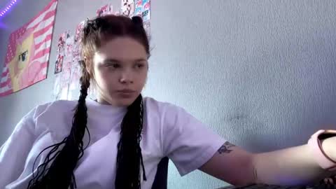 Snapshot of pinkiegiantonio chatting on May 2, 9:14 am Aria online show from May 2, 9:14 am