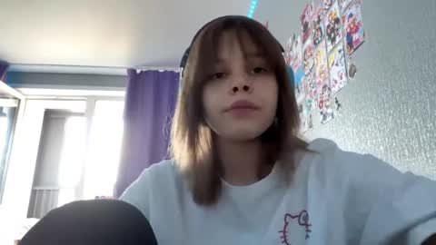 Snapshot of pinkiegiantonio chatting on May 18, 6:19 am Aria online show from May 18, 6:19 am