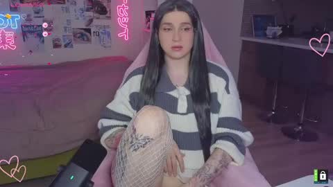 Snapshot of pinkvenom_ chatting on May 20, 2:23 pm pinkvenom_ online show from May 20, 2:23 pm
