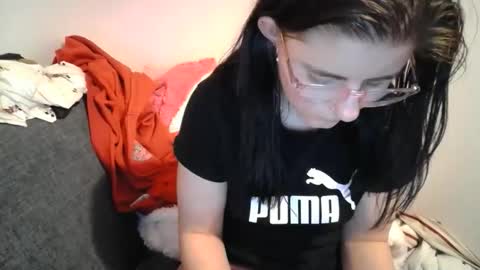 Snapshot of pinkwife97 chatting on March 23, 11:20 pm pinkwife97 online show from March 23, 11:20 pm