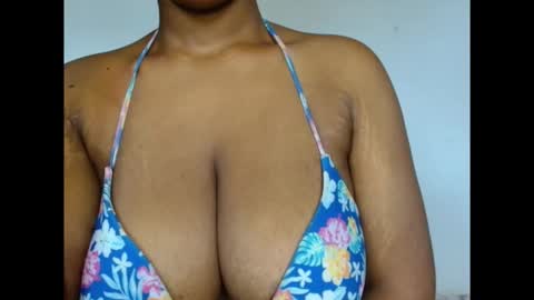 pinkxsugar online show from February 13, 10:44 am