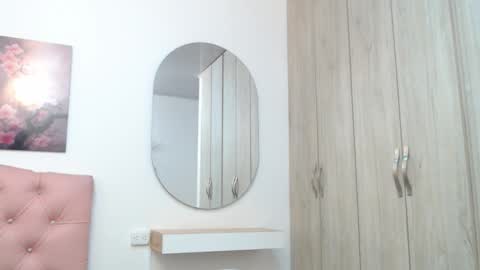 pinky_f00x online show from February 4, 9:20 pm