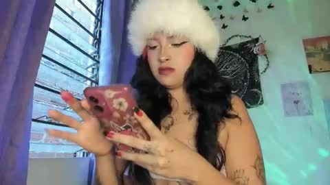Snapshot of pinky_promiseex chatting on April 12, 10:59 pm pinky_promiseex online show from April 12, 10:59 pm