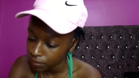 Snapshot of pinky_vy chatting on January 9, 8:55 am pinky online show from January 9, 8:55 am