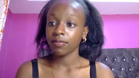 Snapshot of pinky_vy chatting on January 12, 8:04 am pinky online show from January 12, 8:04 am