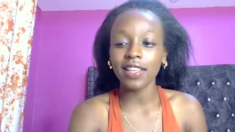 Snapshot of pinky_vy chatting on January 12, 4:08 pm pinky online show from January 12, 4:08 pm