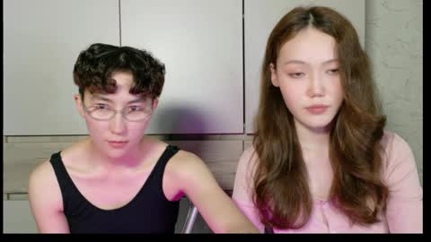 Li long hair and Ru short hair online show from May 24, 4:34 pm