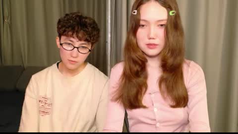 Li long hair and Ru short hair online show from May 30, 9:01 pm