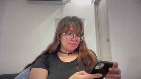 Snapshot of pinkyrosexx chatting on May 2, 3:55 am Rose online show from May 2, 3:55 am