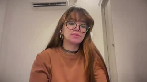 Snapshot of pinkyrosexx chatting on May 3, 11:11 pm Rose online show from May 3, 11:11 pm