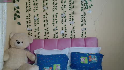 Pinky online show from February 24, 1:47 am