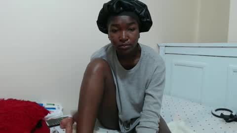 zenah online show from May 1, 9:19 pm