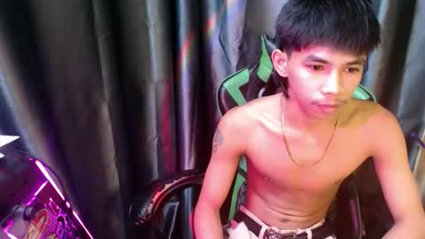 Snapshot of pinoy_oyd69 chatting on May 8, 10:09 am pinoy_oyd69 online show from May 8, 10:09 am