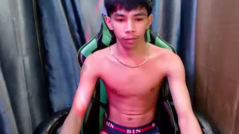 Snapshot of pinoy_oyd69 chatting on May 9, 10:09 am pinoy_oyd69 online show from May 9, 10:09 am