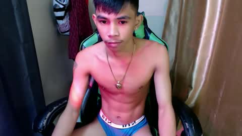 Snapshot of pinoy_oyd69 chatting on May 21, 10:11 am pinoy_oyd69 online show from May 21, 10:11 am