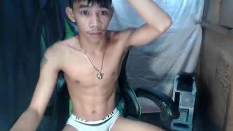 Snapshot of pinoy_oyd69 chatting on May 29, 2:31 am pinoy_oyd69 online show from May 29, 2:31 am