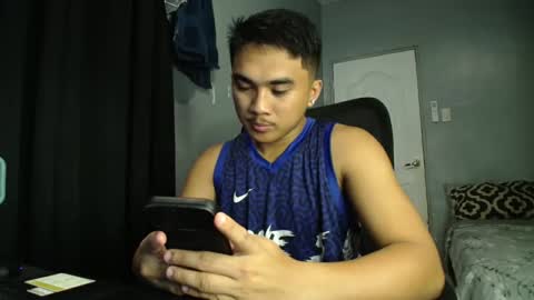 Snapshot of pinoyadriannexxx chatting on February 5, 10:42 am Adrianne online show from February 5, 10:42 am