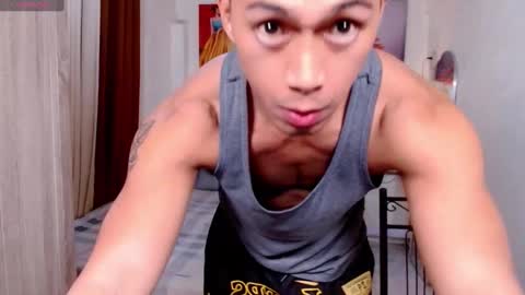 Snapshot of pinoymilker chatting on January 9, 6:06 am ethan online show from January 9, 6:06 am