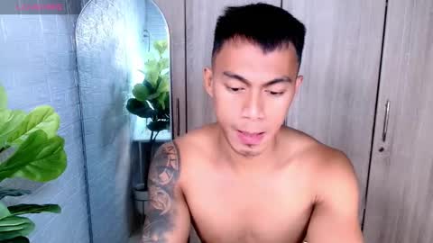 Snapshot of pinoymilker chatting on April 18, 2:21 pm ethan online show from April 18, 2:21 pm