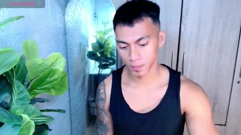 Snapshot of pinoymilker chatting on May 8, 5:40 pm ethan online show from May 8, 5:40 pm