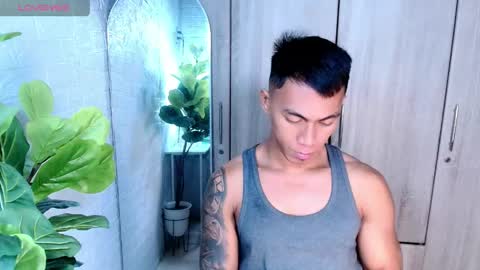 Snapshot of pinoymilker chatting on May 10, 5:29 pm ethan online show from May 10, 5:29 pm