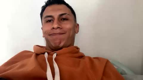 Snapshot of pipeeeesanchez chatting on November 17, 2:23 pm Carl gallahger online show from November 17, 2:23 pm